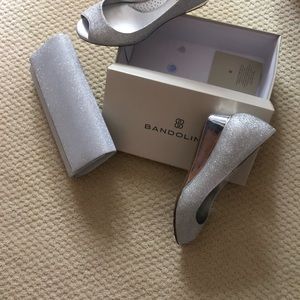 Bandilino like new worn once